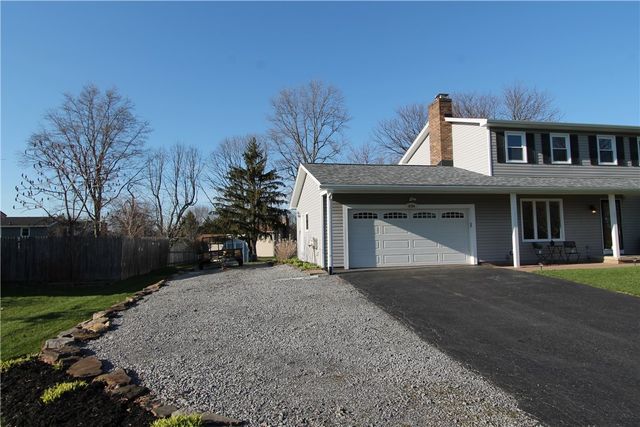 6164 Hunters Drive, Farmington, NY 14425
