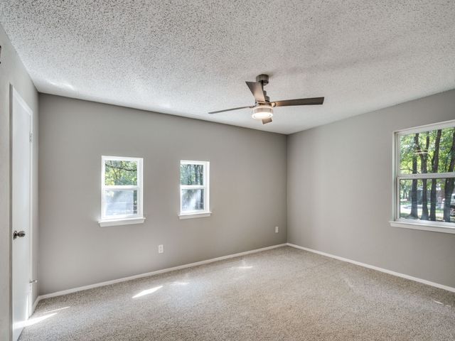 1301 Fox Hollow Court, Pelican Bay, TX 76020