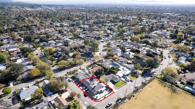 1670 N Oxford Avenue N, Pasadena, CA 91104