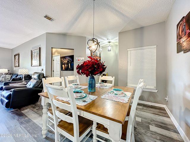 3671 KIRKPATRICK Circle 6, Jacksonville, FL 32210