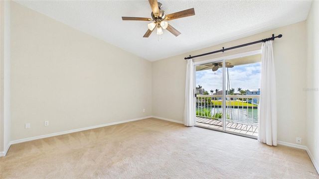 323 MADEIRA CIRCLE, St Petersburg, FL 33715
