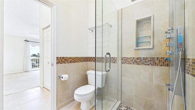 323 MADEIRA CIRCLE, St Petersburg, FL 33715