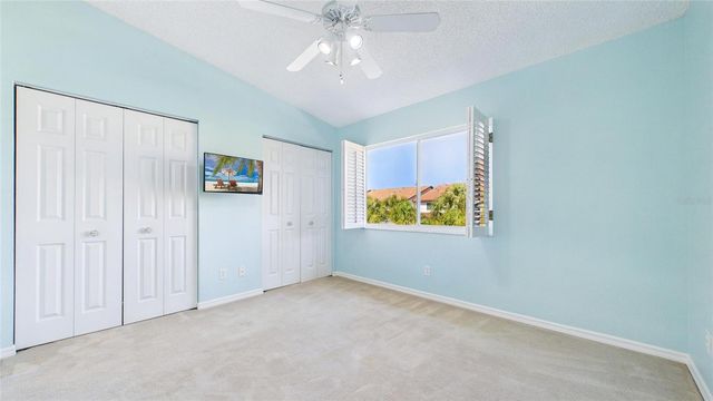 323 MADEIRA CIRCLE, St Petersburg, FL 33715