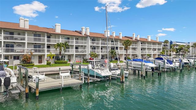 323 MADEIRA CIRCLE, St Petersburg, FL 33715