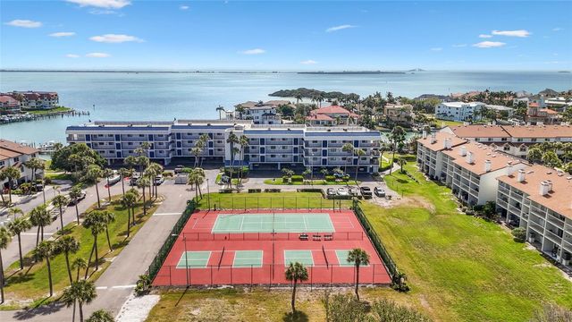 323 MADEIRA CIRCLE, St Petersburg, FL 33715