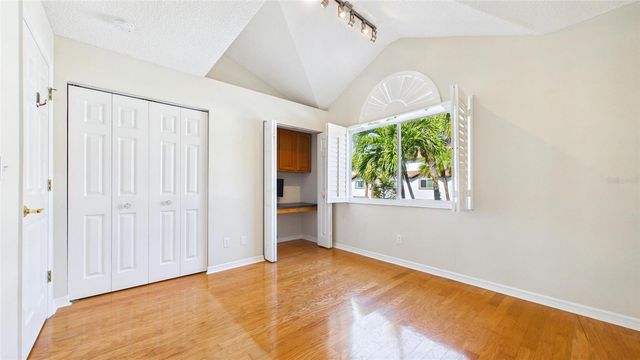 323 MADEIRA CIRCLE, St Petersburg, FL 33715