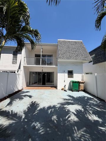 6760 SW 40th St 41, Davie, FL 33314