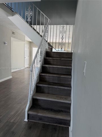 6760 SW 40th St 41, Davie, FL 33314