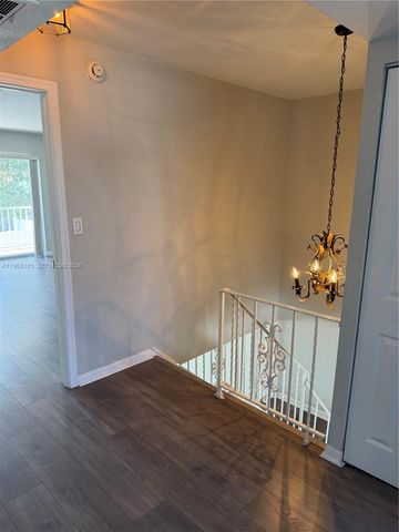 6760 SW 40th St 41, Davie, FL 33314