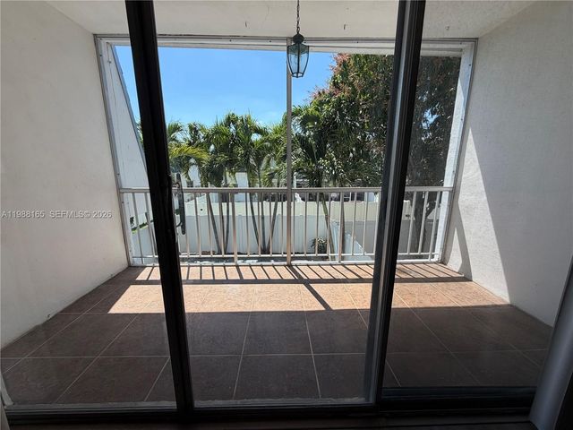 6760 SW 40th St 41, Davie, FL 33314