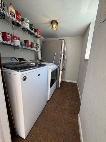 6760 SW 40th St 41, Davie, FL 33314