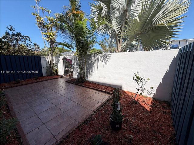 6760 SW 40th St 41, Davie, FL 33314