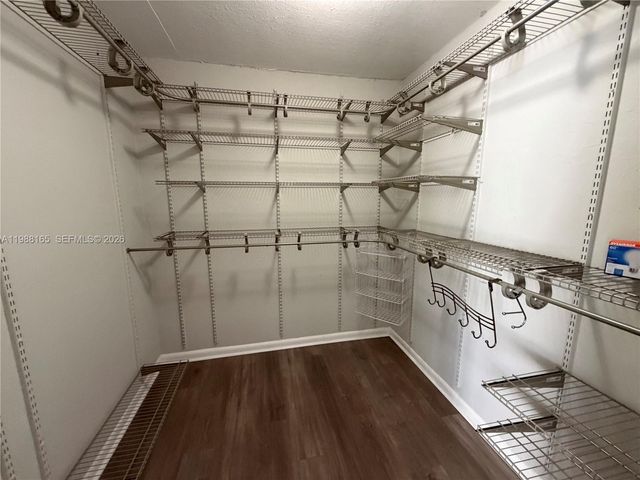 6760 SW 40th St 41, Davie, FL 33314