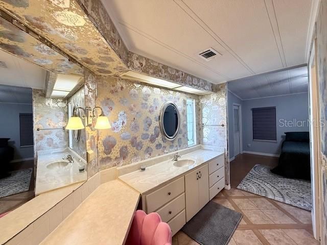 1011 ELIZABETH LANE, Lakeland, FL 33809