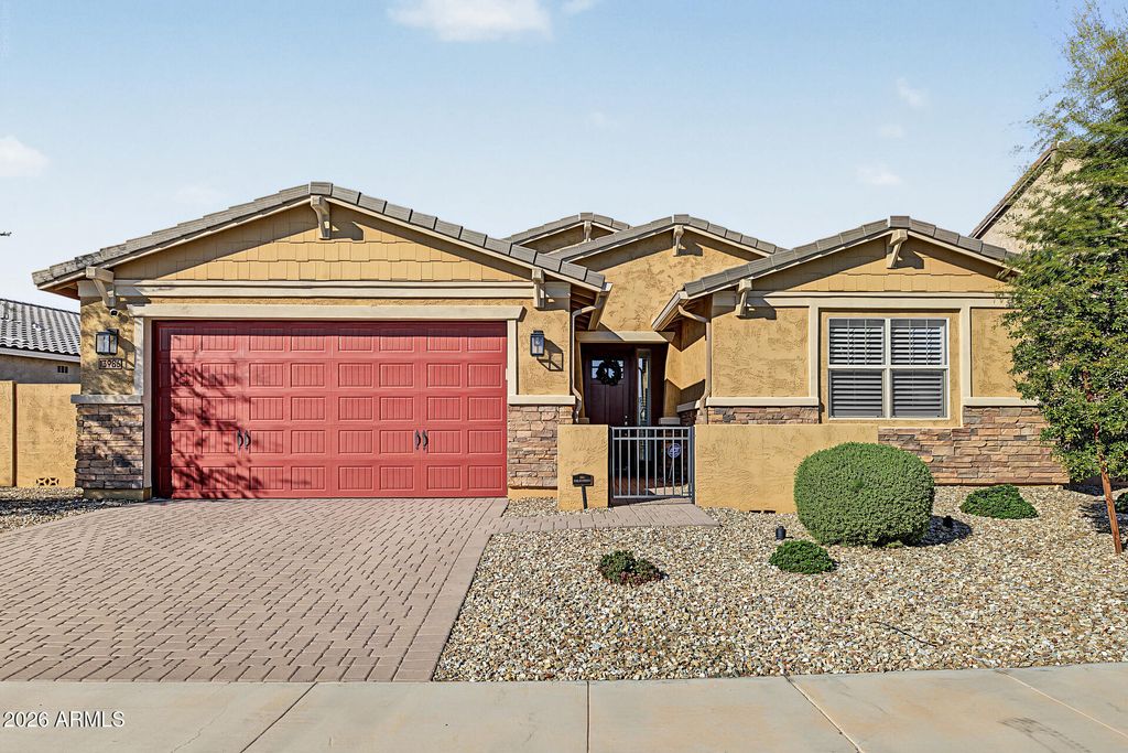 13986 W ALVARADO Drive, Goodyear, AZ 85395