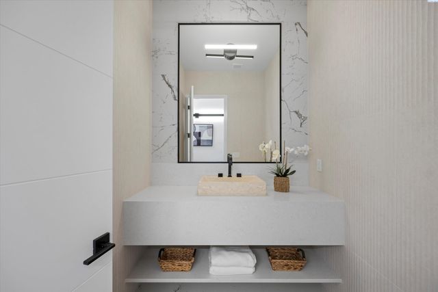 2243 S Wilson Pl, Kennewick, WA 99338