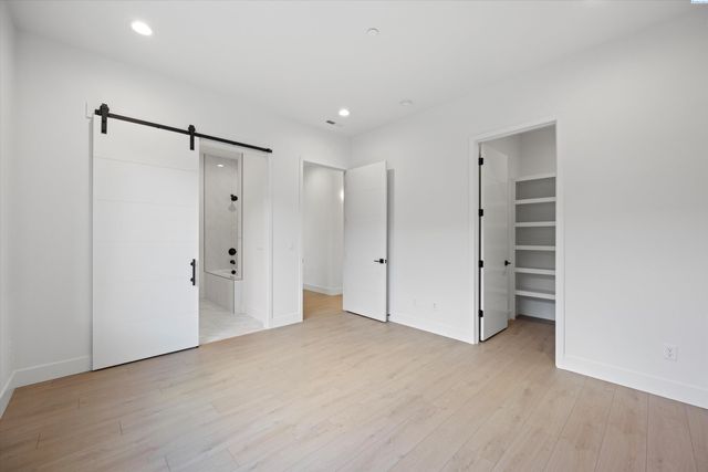 2243 S Wilson Pl, Kennewick, WA 99338