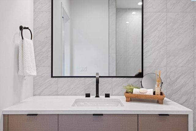 2243 S Wilson Pl, Kennewick, WA 99338