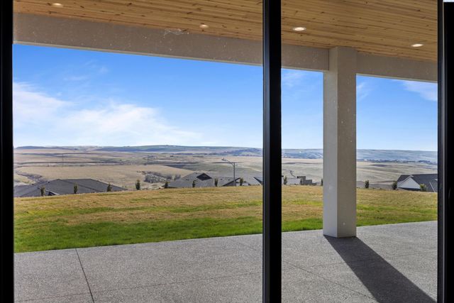 2243 S Wilson Pl, Kennewick, WA 99338