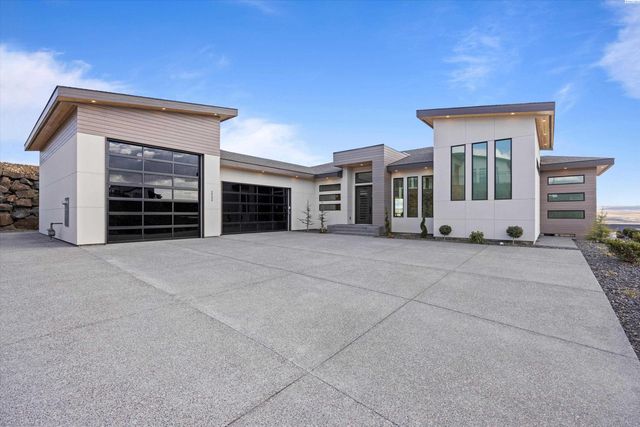 2243 S Wilson Pl, Kennewick, WA 99338