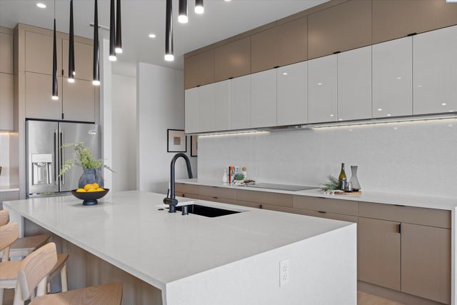 2243 S Wilson Pl, Kennewick, WA 99338