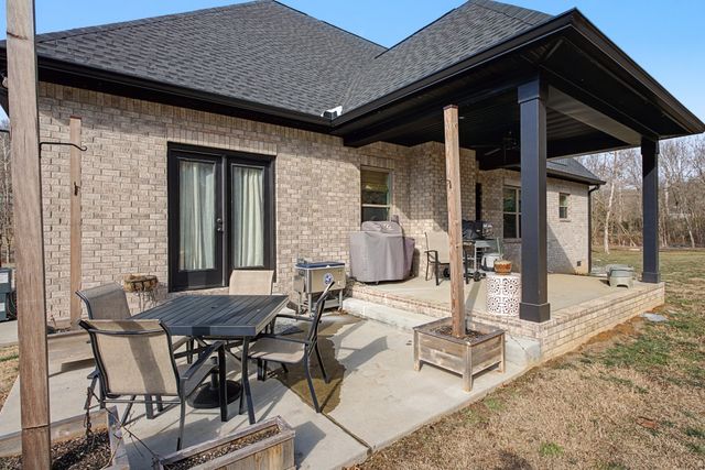 596 Lindsey Hollow Rd, Gallatin, TN 37066