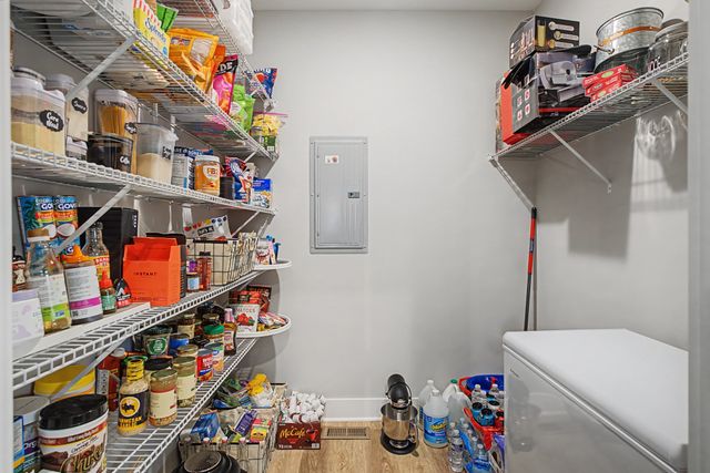 596 Lindsey Hollow Rd, Gallatin, TN 37066