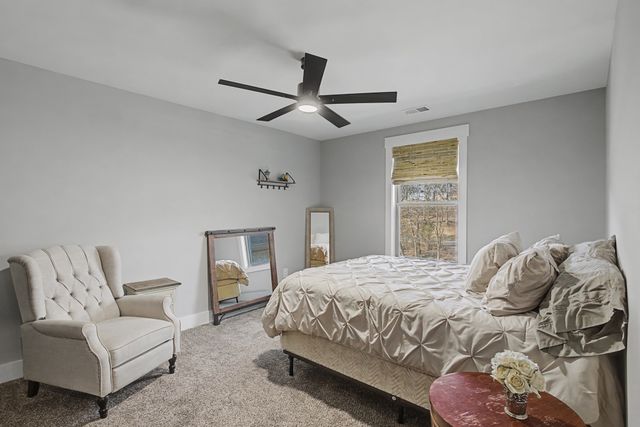 596 Lindsey Hollow Rd, Gallatin, TN 37066