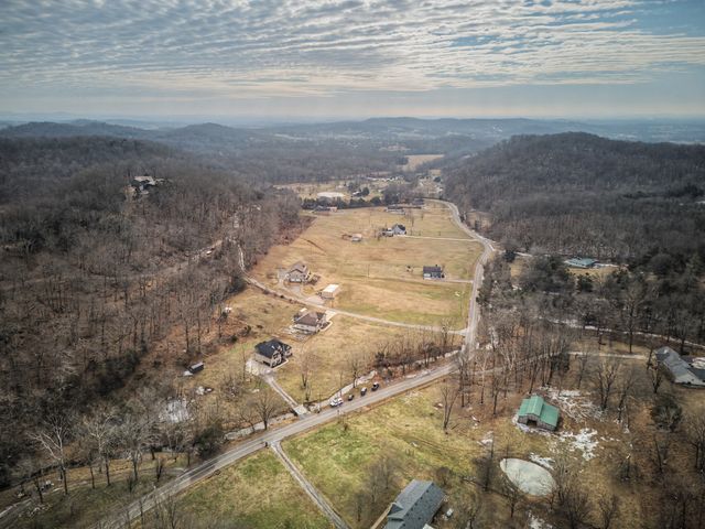 596 Lindsey Hollow Rd, Gallatin, TN 37066
