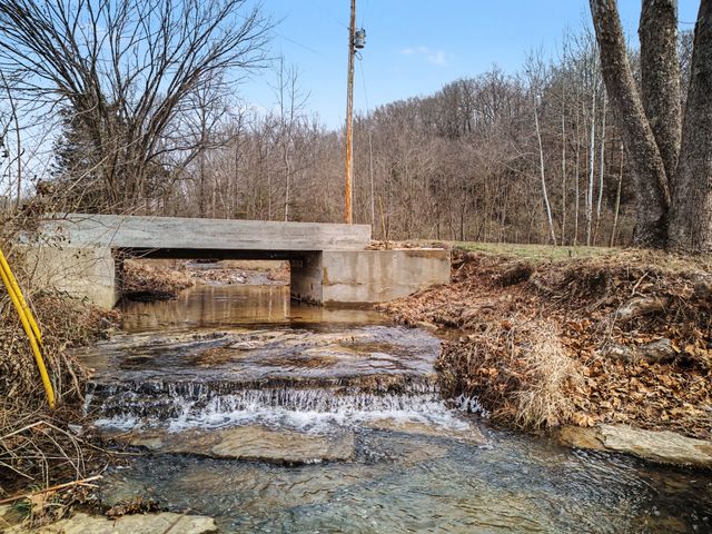 596 Lindsey Hollow Rd, Gallatin, TN 37066