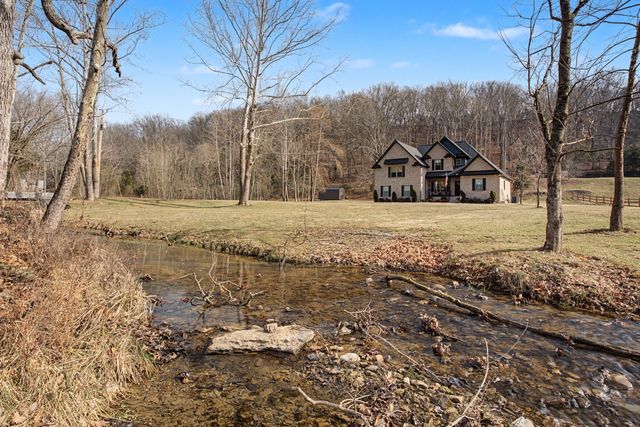 596 Lindsey Hollow Rd, Gallatin, TN 37066
