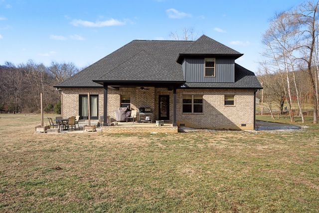 596 Lindsey Hollow Rd, Gallatin, TN 37066