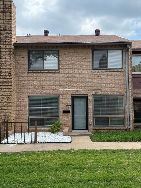 3618 Holly Tree Trail, Garland, TX 75044