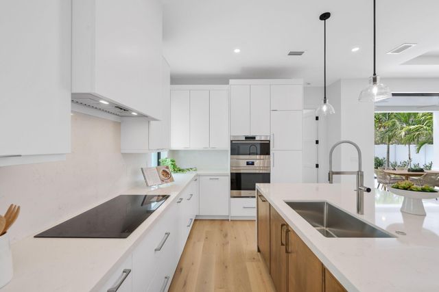 234 NE 12th Street, Delray Beach, FL 33444