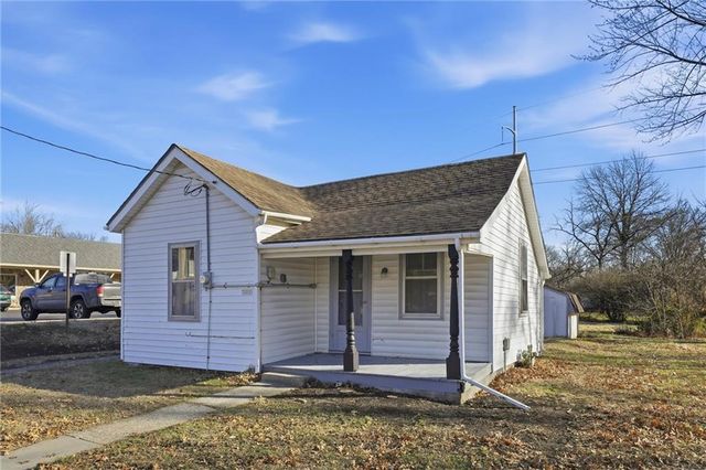 2309 10th Avenue, Leavenworth, KS 66048