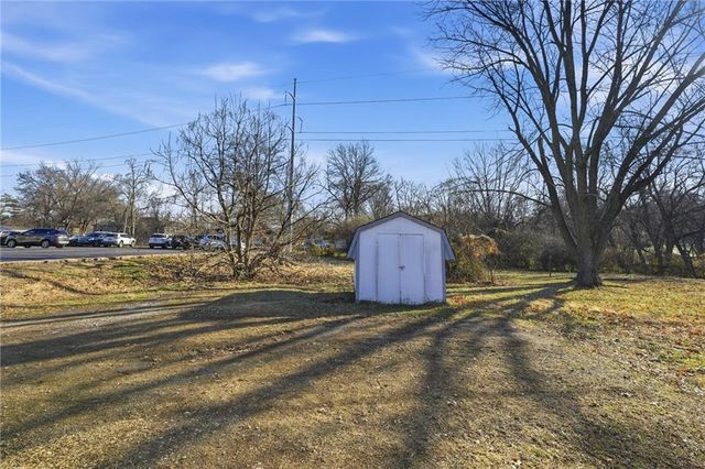 2309 10th Avenue, Leavenworth, KS 66048