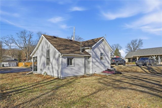 2309 10th Avenue, Leavenworth, KS 66048