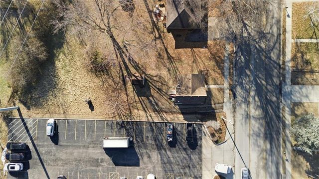 2309 10th Avenue, Leavenworth, KS 66048