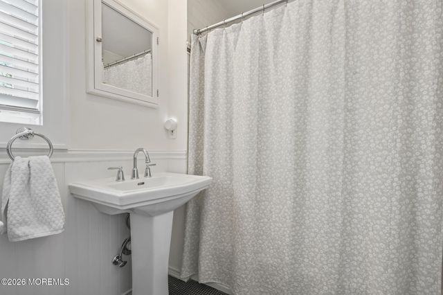 636 Ridgedale Avenue, Woodbridge, NJ 07095