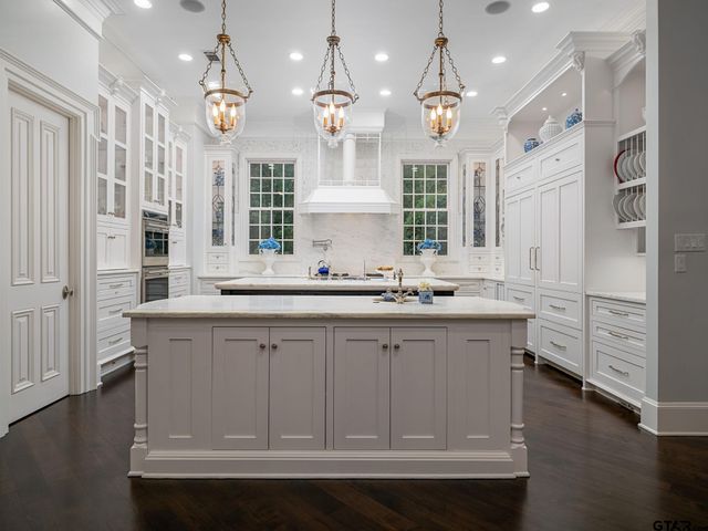 211 Saddle Creek Drive, Tyler, TX 75703