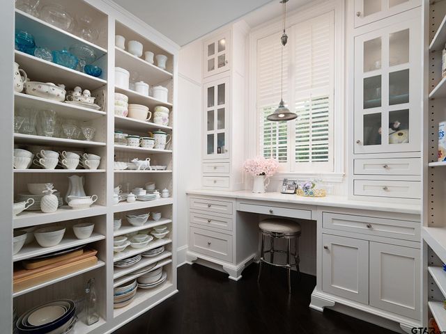 211 Saddle Creek Drive, Tyler, TX 75703