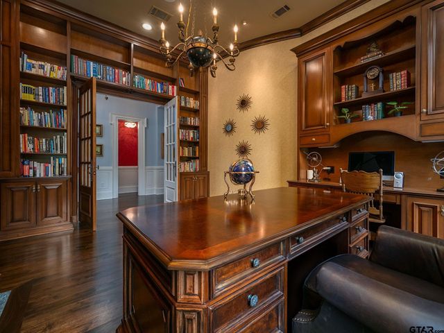 211 Saddle Creek Drive, Tyler, TX 75703