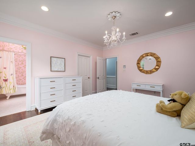 211 Saddle Creek Drive, Tyler, TX 75703