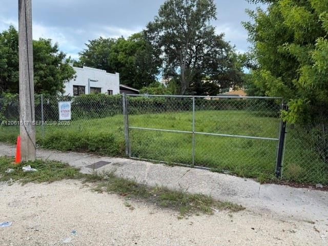 1036 NW 31st St, Miami, FL 33127
