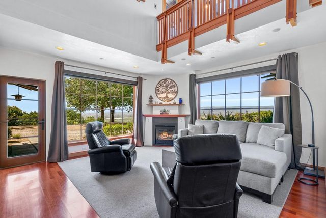 1205 Eagle Hill Road, Royal Oaks, CA 95076