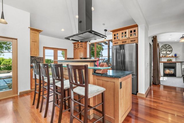 1205 Eagle Hill Road, Royal Oaks, CA 95076