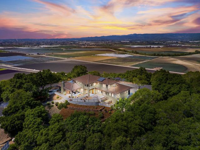 1205 Eagle Hill Road, Royal Oaks, CA 95076