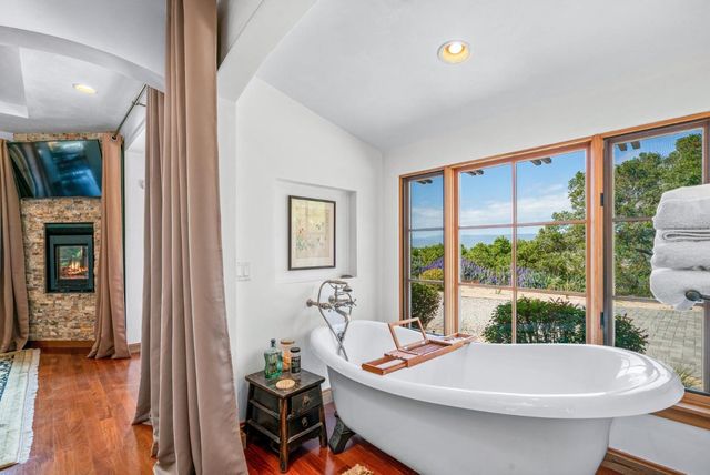 1205 Eagle Hill Road, Royal Oaks, CA 95076