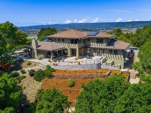 1205 Eagle Hill Road, Royal Oaks, CA 95076