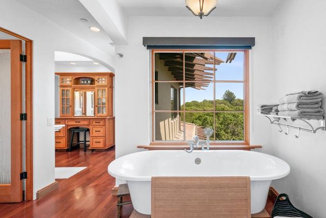 1205 Eagle Hill Road, Royal Oaks, CA 95076